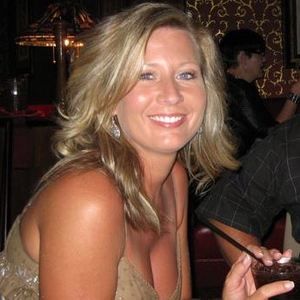 Meet your Posher, Lora